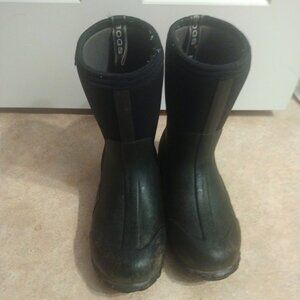 Women's bogs boots size 8